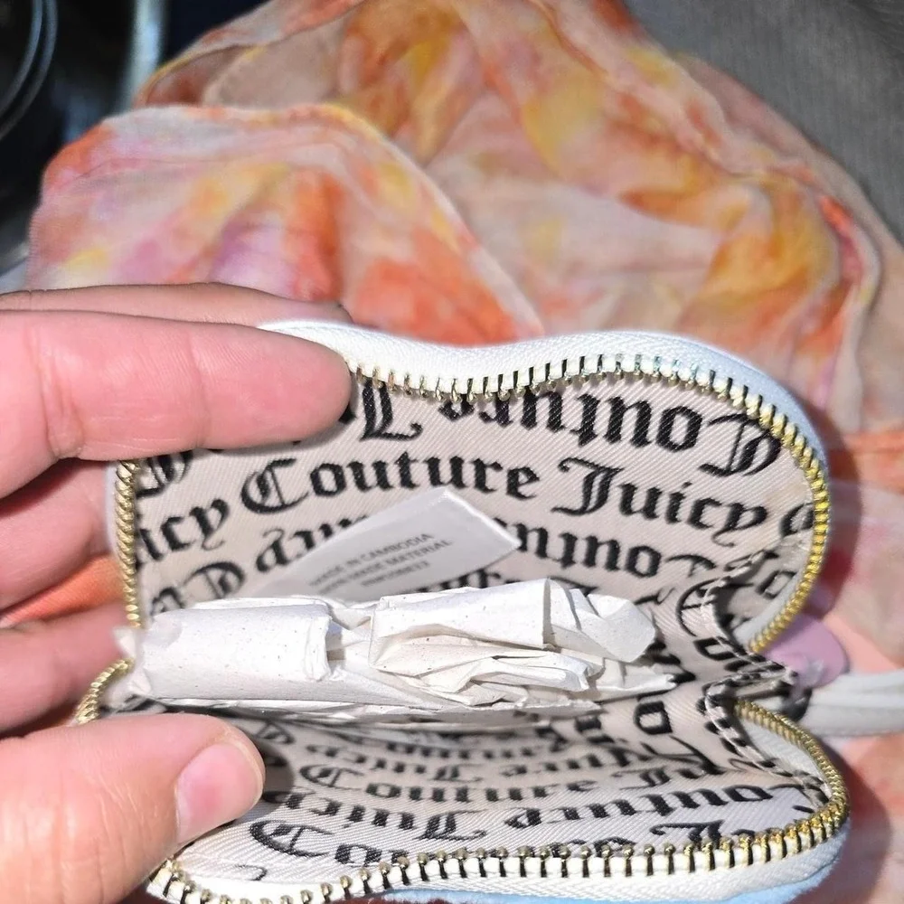 Juicy Couture Blue Gleam In Bloom Heart ZA Coin Purse Floral Embroidery Wristlet